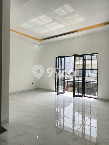 Rumah Elit Modern Tanpa Renovasi di Muara Karang Jakarta Utara Rumah Elit Modern Tanpa Renovasi di Muara Karang Jakarta Utara