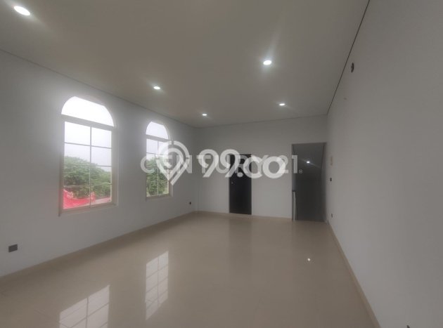 Ruko Dijual di Jakarta Barat LT 77m2 & LB 325m2 Lokasi Terbaik! Ruko Dijual di Jakarta Barat LT 77m2 & LB 325m2 Lokasi Terbaik!