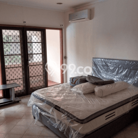 Lokasi strategis! Rumah siap pakai dikontrakkan di Jagakarsa LB 250m2 Lokasi strategis! Rumah siap pakai dikontrakkan di Jagakarsa LB 250m2