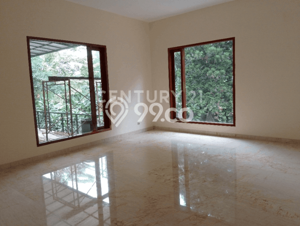 Hunian Ideal dengan LT 1050m2 & LB 800m2 Disewakan di Kemang Hunian Ideal dengan LT 1050m2 & LB 800m2 Disewakan di Kemang