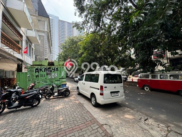 Unit Kantor Dijual di Jakarta Selatan LT 350m2 & LB 622m2 Unit Kantor Dijual di Jakarta Selatan LT 350m2 & LB 622m2