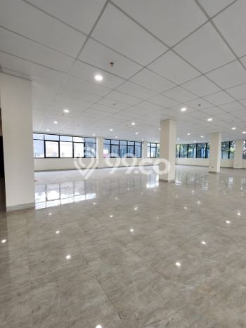 Gudang Dijual di Prime Area Jakarta Selatan Luas 2750m2 Gudang Dijual di Prime Area Jakarta Selatan Luas 2750m2