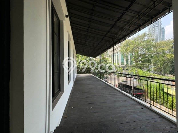 Unit Kantor Dijual di Jakarta Selatan LT 350m2 & LB 622m2 Unit Kantor Dijual di Jakarta Selatan LT 350m2 & LB 622m2