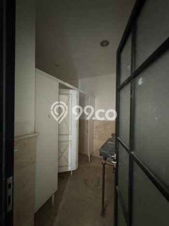 Unit Kantor Dijual di Jakarta Selatan LT 350m2 & LB 622m2 Unit Kantor Dijual di Jakarta Selatan LT 350m2 & LB 622m2