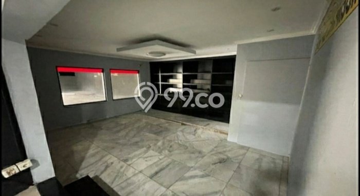 Ruko For Rent di Cipete, Luas 200m², Lokasi Komersial, Jalan Strategis Ruko For Rent di Cipete, Luas 200m², Lokasi Komersial, Jalan Strategis