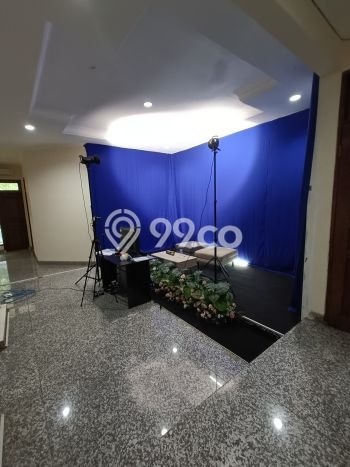 Jual Murah Rumah dengan 4 Kamar Tidur dan 4 Kamar Mandi di Kawasan Kebayoran Baru, Jakarta Selatan Jual Murah Rumah dengan 4 Kamar Tidur dan 4 Kamar Mandi di Kawasan Kebayoran Baru, Jakarta Selatan