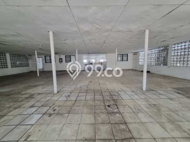 Unit Komersial Tersedia di Kemandoran Spesifikasi LB 239m2 Unit Komersial Tersedia di Kemandoran Spesifikasi LB 239m2