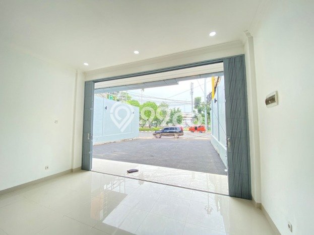 Ruko Dijual di Prime Area Jakarta Timur Luas 265m2 Ruko Dijual di Prime Area Jakarta Timur Luas 265m2