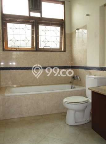 Rumah Disewakan Jakarta Selatan LT 700m2 LB 439m2 Kawasan Kebagusan Rumah Disewakan Jakarta Selatan LT 700m2 LB 439m2 Kawasan Kebagusan