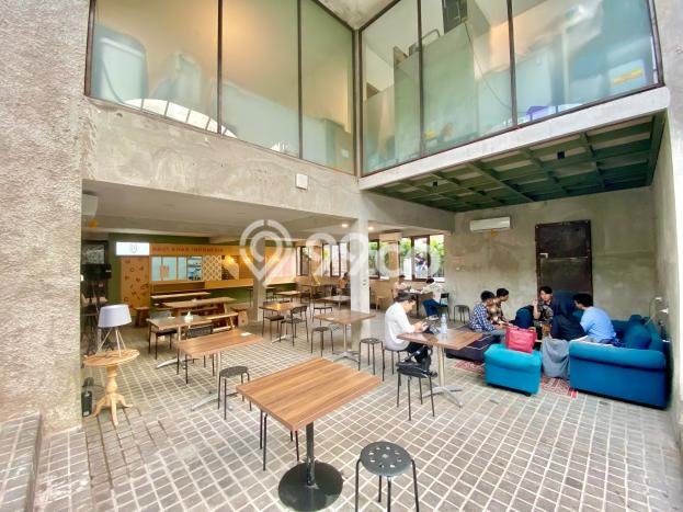 Rumah Modern Disewakan di Kebayoran Baru Jakarta Selatan Area Sangat Strategis Rumah Modern Disewakan di Kebayoran Baru Jakarta Selatan Area Sangat Strategis