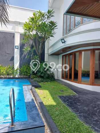 Rumah Kondisi Baik Disewakan di Pondok Indah, Jakarta Selatan LT 460m2, LB 320m2 Rumah Kondisi Baik Disewakan di Pondok Indah, Jakarta Selatan LT 460m2, LB 320m2