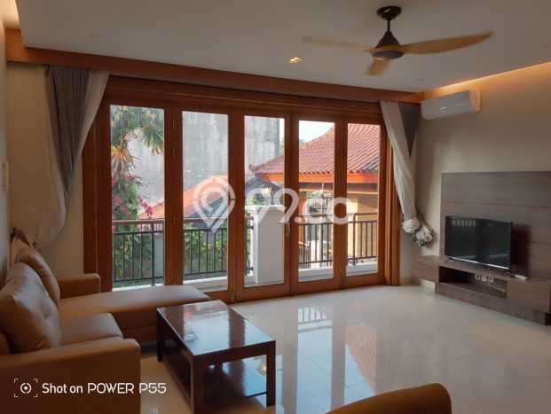 Disewakan! Rumah 3 Kamar Tidur &
3 Kamar Mandi di Lebak Bulus, Jakarta Selatan Disewakan! Rumah 3 Kamar Tidur &
3 Kamar Mandi di Lebak Bulus, Jakarta Selatan