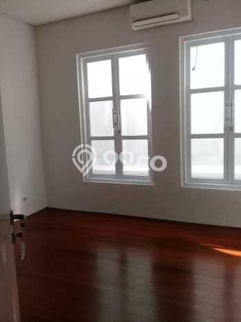 Hunian Minimalis Untuk Disewakan di Pondok Indah Jakarta Selatan 4 KT & 3 KM Hunian Minimalis Untuk Disewakan di Pondok Indah Jakarta Selatan 4 KT & 3 KM