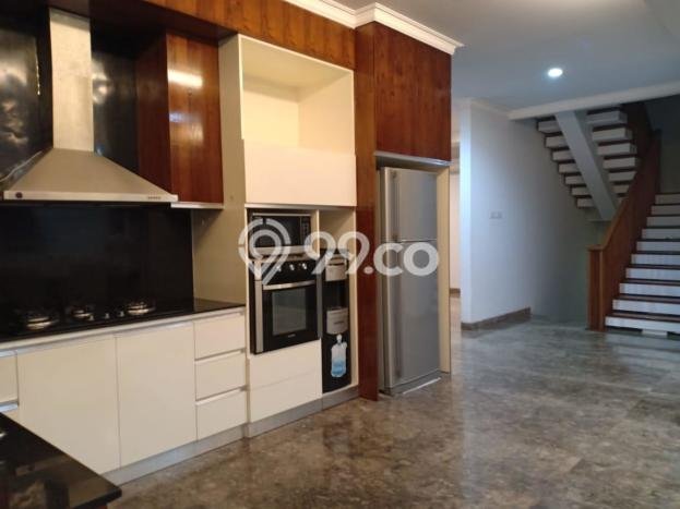 Rumah sewa siap huni 4 KT di Tanjung Barat, Jakarta Selatan Rumah sewa siap huni 4 KT di Tanjung Barat, Jakarta Selatan