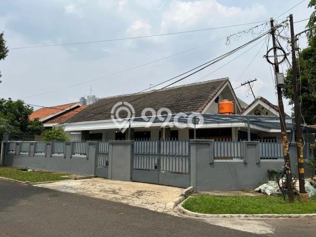 PROPERTI PILIHAN! Rumah Asri area Gandaria, LT 350m² Bangunan 250m² PROPERTI PILIHAN! Rumah Asri area Gandaria, LT 350m² Bangunan 250m²