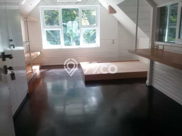 Hunian Minimalis Untuk Disewakan di Pondok Indah Jakarta Selatan 4 KT & 3 KM Hunian Minimalis Untuk Disewakan di Pondok Indah Jakarta Selatan 4 KT & 3 KM