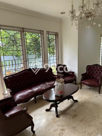 Disewakan! Rumah 4 Kamar Tidur &
5 Kamar Mandi di Pondok Indah, Jakarta Selatan Disewakan! Rumah 4 Kamar Tidur &
5 Kamar Mandi di Pondok Indah, Jakarta Selatan
