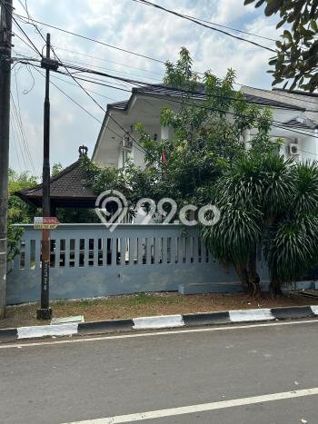 Disewakan! Rumah 4 Kamar Tidur &
5 Kamar Mandi di Pondok Indah, Jakarta Selatan Disewakan! Rumah 4 Kamar Tidur &
5 Kamar Mandi di Pondok Indah, Jakarta Selatan