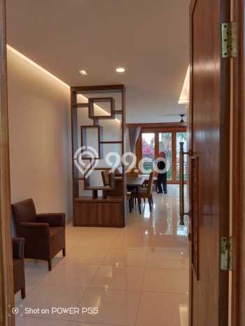 Disewakan! Rumah 3 Kamar Tidur &
3 Kamar Mandi di Lebak Bulus, Jakarta Selatan Disewakan! Rumah 3 Kamar Tidur &
3 Kamar Mandi di Lebak Bulus, Jakarta Selatan