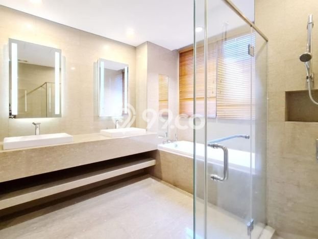 Apartemen Mewah 3 KT / 2 KM di Gandaria Harga Sewa Rp 5,9 Miliar/ Tahun Apartemen Mewah 3 KT / 2 KM di Gandaria Harga Sewa Rp 5,9 Miliar/ Tahun