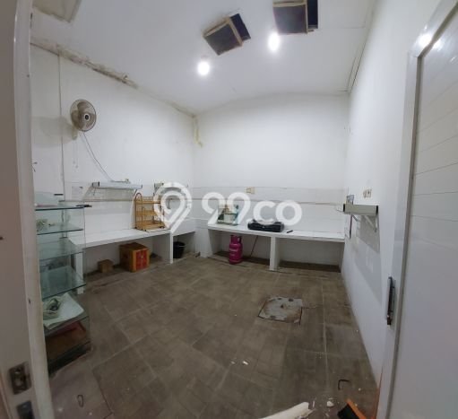 Disewakan Ruko Premium di Semarang Barat, Luas 124m2m², Lokasi Bisnis, Akses Mudah Disewakan Ruko Premium di Semarang Barat, Luas 124m2m², Lokasi Bisnis, Akses Mudah