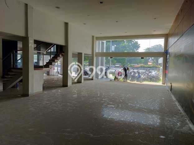 Disewakan Gudang komersial di Kebon Jeruk luas bangunan 900m2 Disewakan Gudang komersial di Kebon Jeruk luas bangunan 900m2