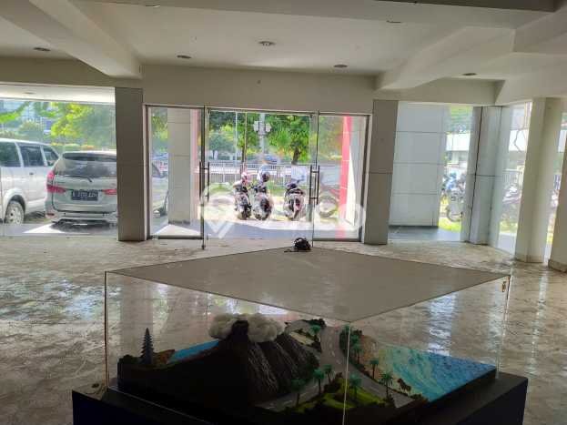 Disewakan Gudang komersial di Kebon Jeruk luas bangunan 900m2 Disewakan Gudang komersial di Kebon Jeruk luas bangunan 900m2