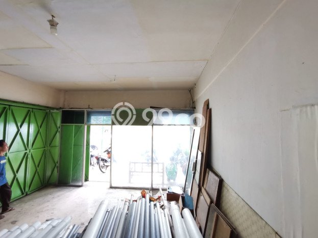 Ruko Disewa di Bandung dengan LB 120m2 Area Komersial Ramai Ruko Disewa di Bandung dengan LB 120m2 Area Komersial Ramai