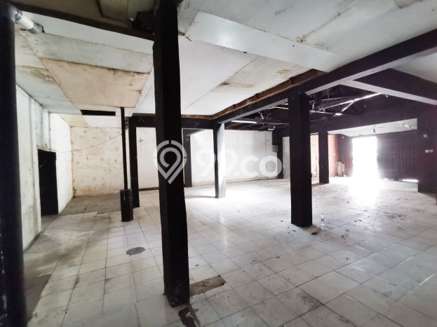 LOKASI POTENSIAL! Komersial Disewakan di Lengkong, Luas 450m2m², Ready Bisnis LOKASI POTENSIAL! Komersial Disewakan di Lengkong, Luas 450m2m², Ready Bisnis