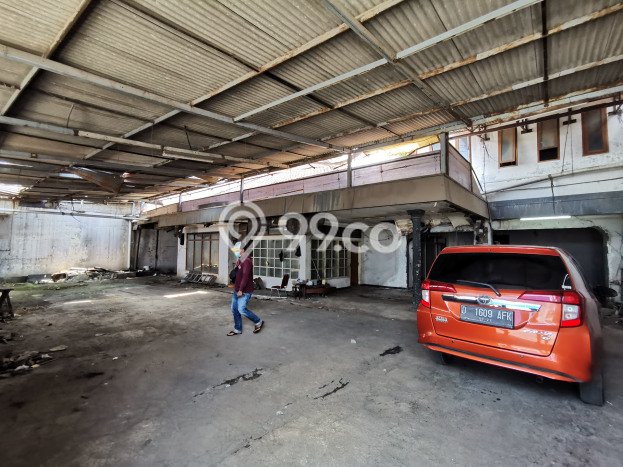 Pabrik Dijual di Bandung LT 744m2 & LB 550m2 Lokasi Terbaik! Pabrik Dijual di Bandung LT 744m2 & LB 550m2 Lokasi Terbaik!