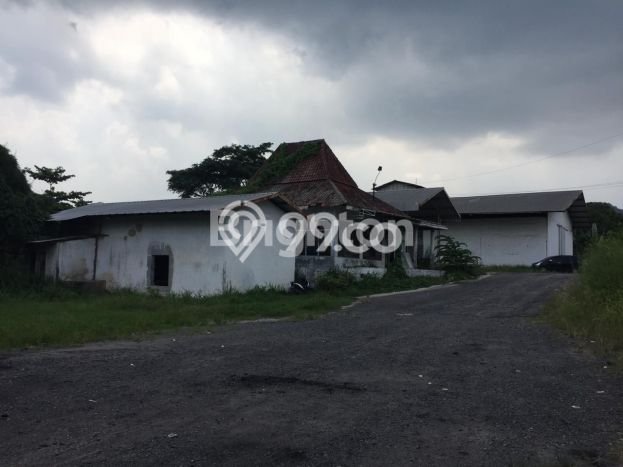 Gudang Dijual Lokasi Emas di Sukabumi Luas 2000m2 Gudang Dijual Lokasi Emas di Sukabumi Luas 2000m2