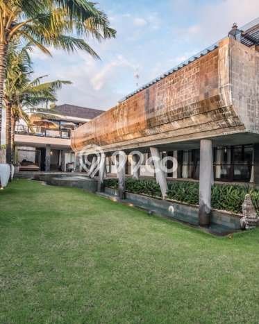 For Sale Vila Kawasan , Luas 1500m2m², Lokasi Strategis For Sale Vila Kawasan , Luas 1500m2m², Lokasi Strategis