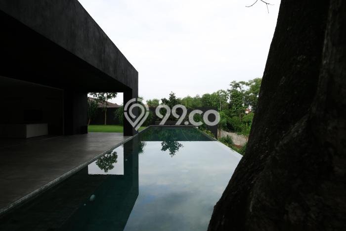 Vila Terawat di , Ukuran 3500m2m², Lokasi Premium dengan akses mudah Vila Terawat di , Ukuran 3500m2m², Lokasi Premium dengan akses mudah