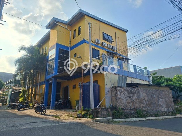 Rumah Kost untuk Dijual di Tembalang dengan 30 KT, 31 KM, Luas 500m2 Rumah Kost untuk Dijual di Tembalang dengan 30 KT, 31 KM, Luas 500m2