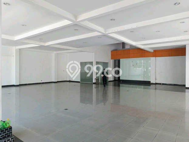 Disewakan Komersial di Kawasan Ramai hr muhammad Luas 600m2 Disewakan Komersial di Kawasan Ramai hr muhammad Luas 600m2