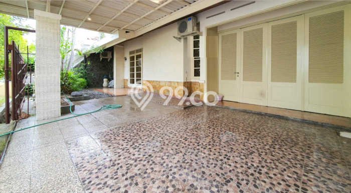 Unit Kost Dijual di Kawasan Rungkut Surabaya dengan 7 KT Unit Kost Dijual di Kawasan Rungkut Surabaya dengan 7 KT