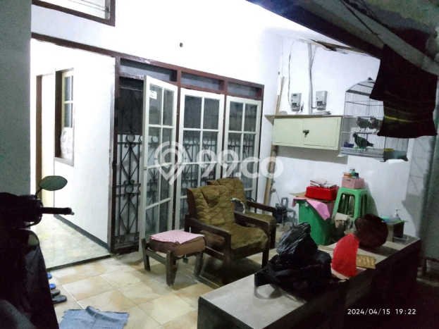 Rumah Modern Cantik 5 Kamar Siap Huni di Waru Rumah Modern Cantik 5 Kamar Siap Huni di Waru