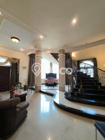 Hunian Elit LB 600m2 Siap Pakai Desain Elegan di Araya, Malang Hunian Elit LB 600m2 Siap Pakai Desain Elegan di Araya, Malang