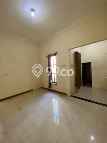 Rumah kawasan Kedungkandang, Malang, Luas 244m2m² Bangunan 175m2m² Rumah kawasan Kedungkandang, Malang, Luas 244m2m² Bangunan 175m2m²