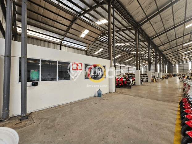 Gudang Disewa di Semarang dengan LB 8326m2 Area Komersial Ramai Gudang Disewa di Semarang dengan LB 8326m2 Area Komersial Ramai