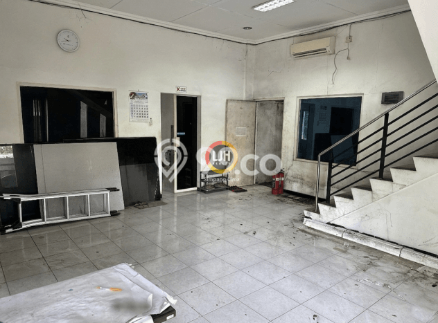 Gudang Dijual di Semarang LT 3072m2 & LB 2200m2 Lokasi Terbaik! Gudang Dijual di Semarang LT 3072m2 & LB 2200m2 Lokasi Terbaik!