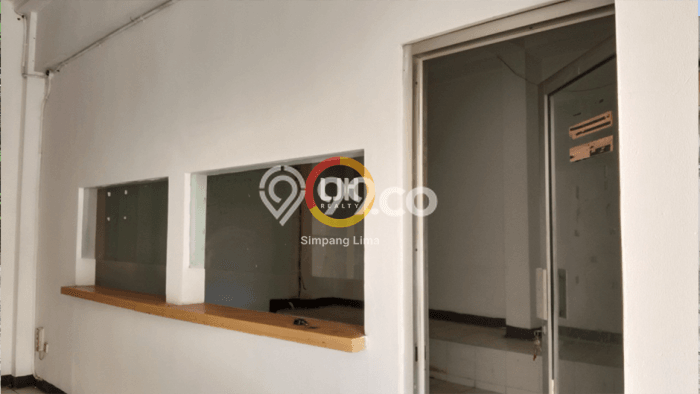 Komersial Bagus Dijual LB 1500m2 Lokasi Strategis Semarang Area Cocok untuk Berbisnis Komersial Bagus Dijual LB 1500m2 Lokasi Strategis Semarang Area Cocok untuk Berbisnis