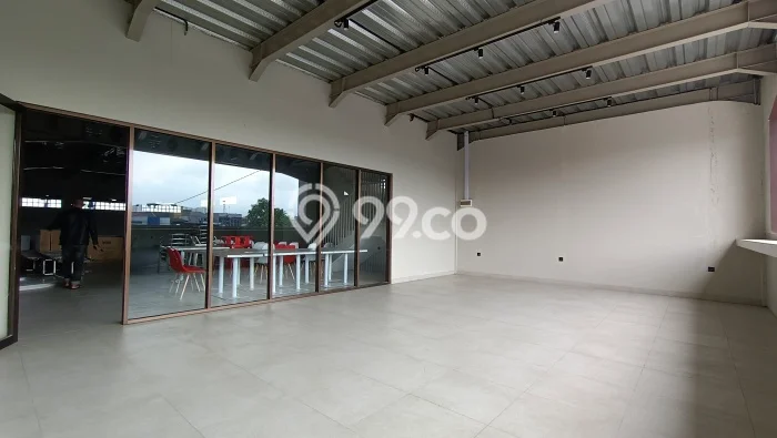 Ruko disewakan di Cimahi Utara Cimahi dengan luas bangunan 720m2 Ruko disewakan di Cimahi Utara Cimahi dengan luas bangunan 720m2