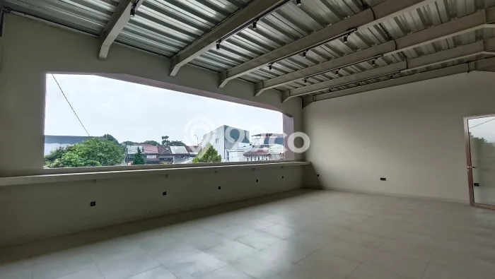 Ruko disewakan di Cimahi Utara Cimahi dengan luas bangunan 720m2 Ruko disewakan di Cimahi Utara Cimahi dengan luas bangunan 720m2