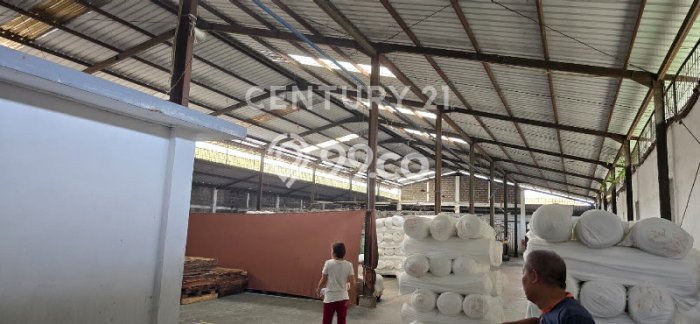 Disewakan Gudang di Kawasan Ramai Soekarno Hatta Luas 1300m2 Disewakan Gudang di Kawasan Ramai Soekarno Hatta Luas 1300m2
