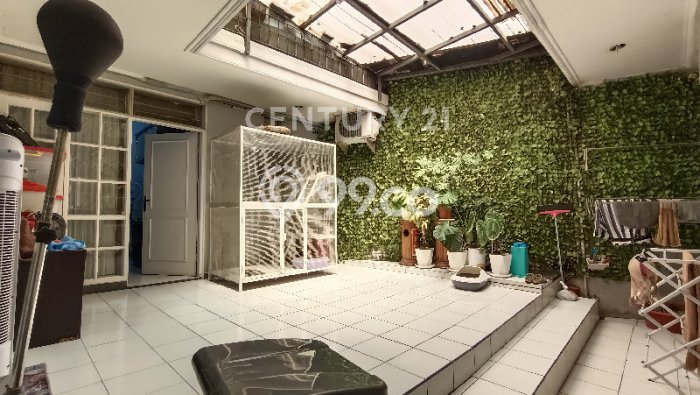 Rumah Modern 5 Kamar LT 231m2 di Kopo Rumah Modern 5 Kamar LT 231m2 di Kopo