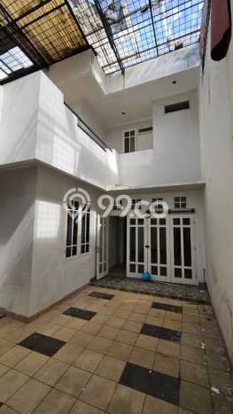 Rumah Strategis Modern Lb 103m2 di Kembangan, Jakarta Barat Rumah Strategis Modern Lb 103m2 di Kembangan, Jakarta Barat