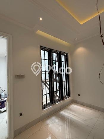 Rumah Mewah Siap Huni LT 169m2 di Cempaka Putih, Jakarta Pusat Rumah Mewah Siap Huni LT 169m2 di Cempaka Putih, Jakarta Pusat