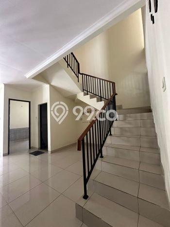 Rumah Bagus Siap Huni Di Bekasi Barat Luas 255m2 Aman Rumah Bagus Siap Huni Di Bekasi Barat Luas 255m2 Aman