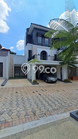 For Sale Rumah 4 Kamar Lokasi Strategis Bagus dan Strategis di Semarang Tengah For Sale Rumah 4 Kamar Lokasi Strategis Bagus dan Strategis di Semarang Tengah